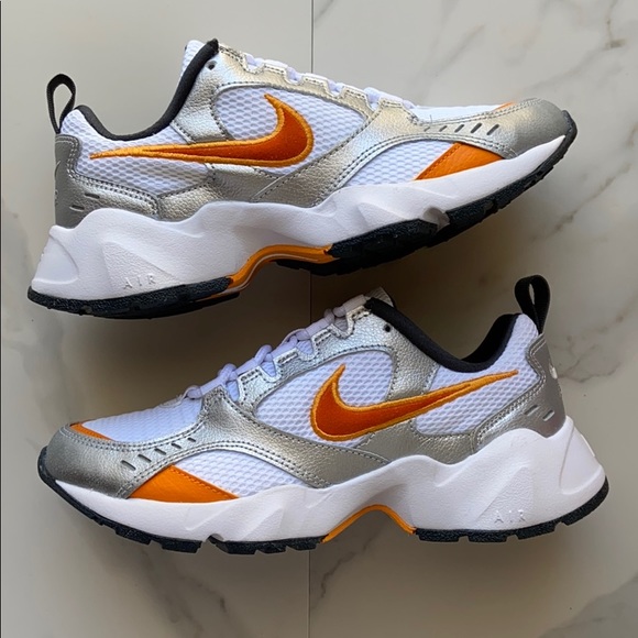 NWT Nike Air Heights - Picture 2 of 8